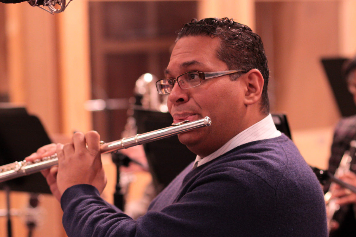 Flute Lessons Online - Hector Diaz